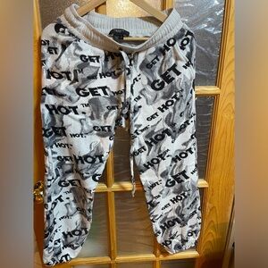 Twenty sweatpants size S